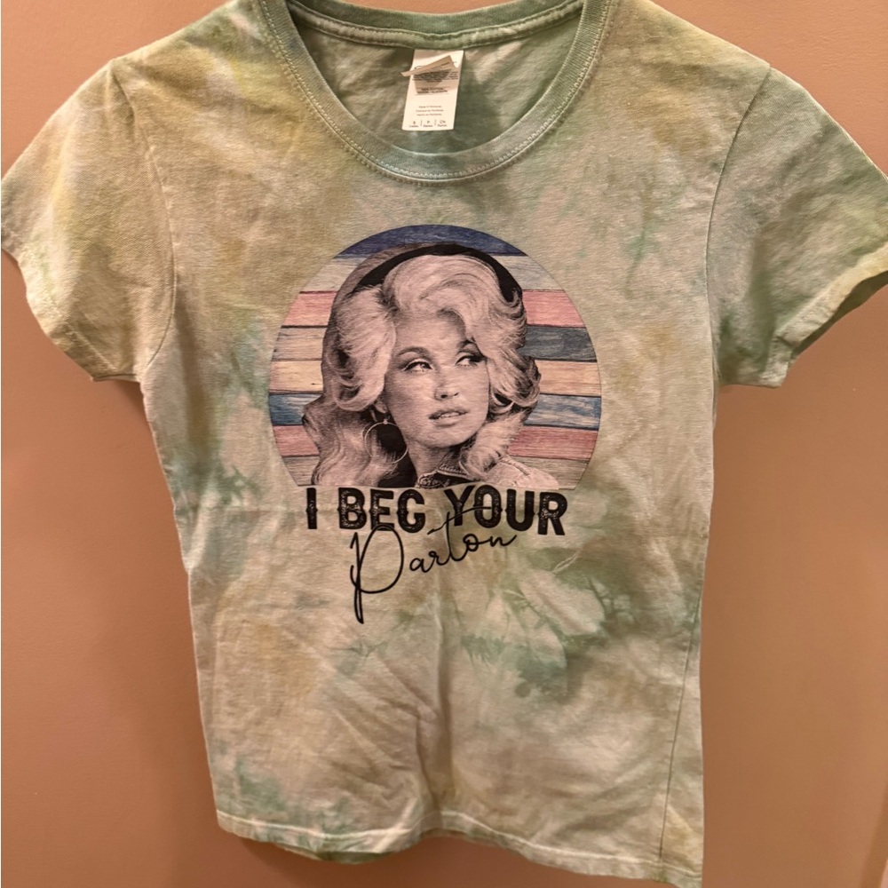 Gildan Green Graphic Tee